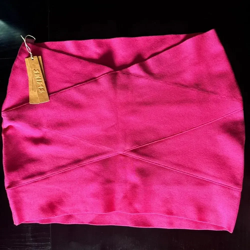 SKIMS Knit Swim Mini Skirt Magenta Size L NWT High Waisted Beach Coverup